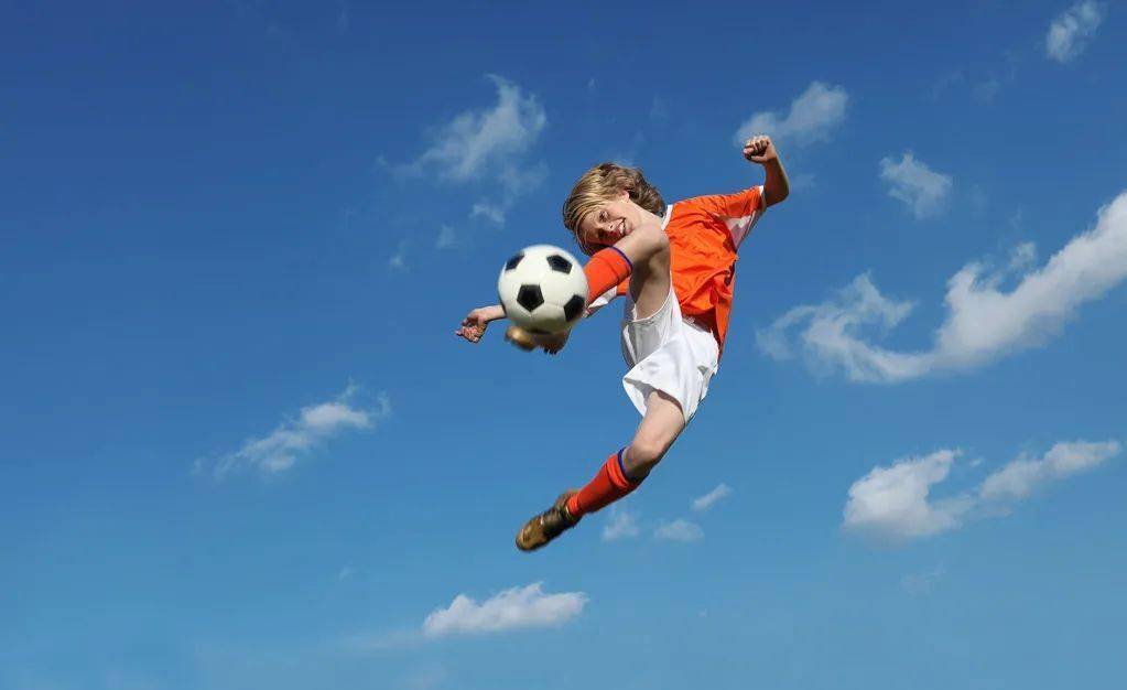 曼联最青睐的中场引援目标身价或将超过1亿英镑。